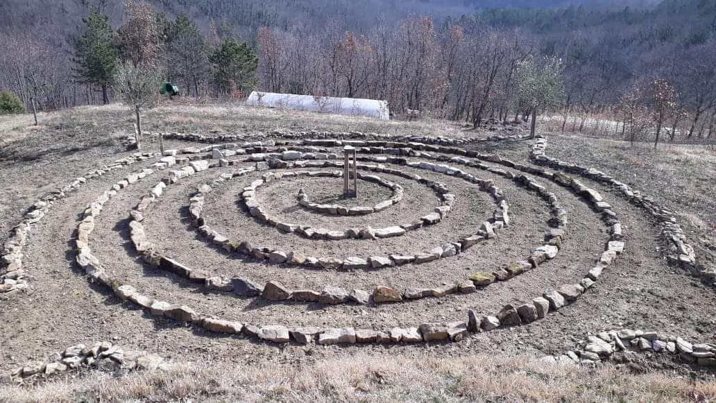 Obisk novega energijskega labirinta - Leon Marc